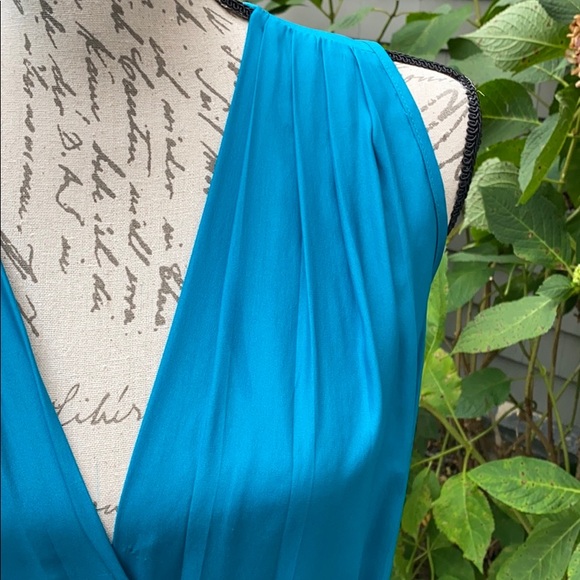 Dress - Picture 6 of 7